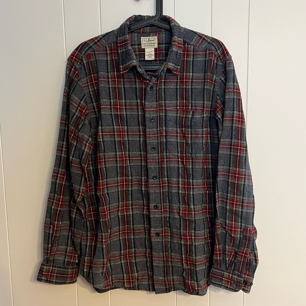 L.L. Bean plaid flannel‎ size M